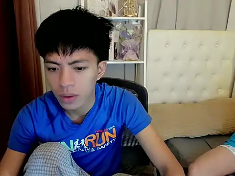 davincihugecock online show from February 26, 2026, 4:39 pm