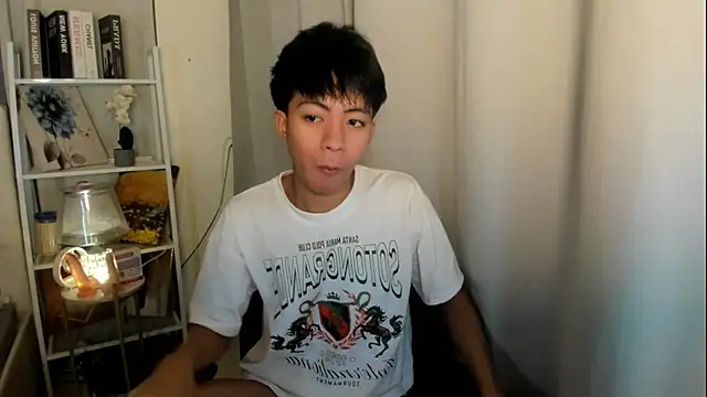 Snapshot of davincihugecock chatting on May 29, 2026, 10:52 pm davincihugecock online show from May 29, 2026, 10:52 pm