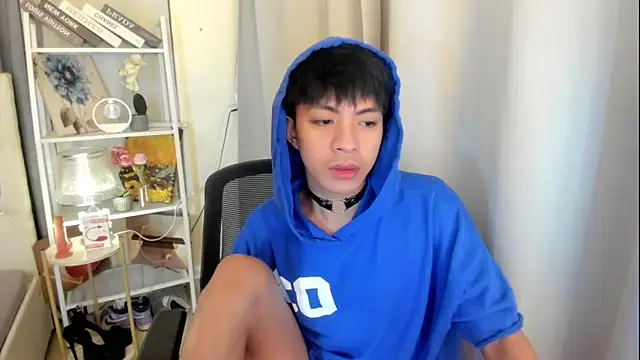 Snapshot of davincihugecock chatting on June 6, 2026, 8:35 pm davincihugecock online show from June 6, 2026, 8:35 pm