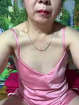-Mery- online show from May 15, 2026, 8:16 pm