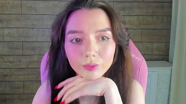 VanessaVienne online show from March 23, 2026, 4:33 pm