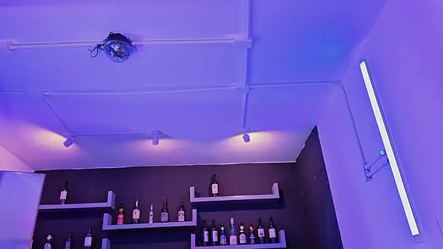 nova salvatore online show from February 4, 2026, 3:56 am