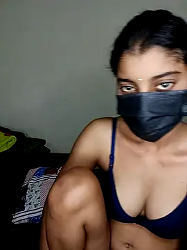 Erotic-Girl online show from June 19, 2026, 6:01 pm
