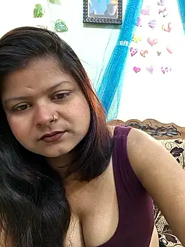 Snapshot of Attractive_Queen_ chatting on January 10, 2026, 4:36 am Attractive Queen online show from January 10, 2026, 4:36 am