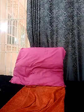 Amanda April online show from April 15, 2026, 2:13 pm