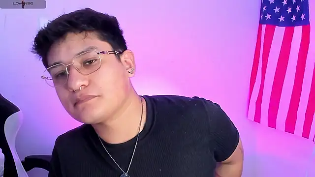 Theo Rowan online show from February 17, 2026, 8:15 pm