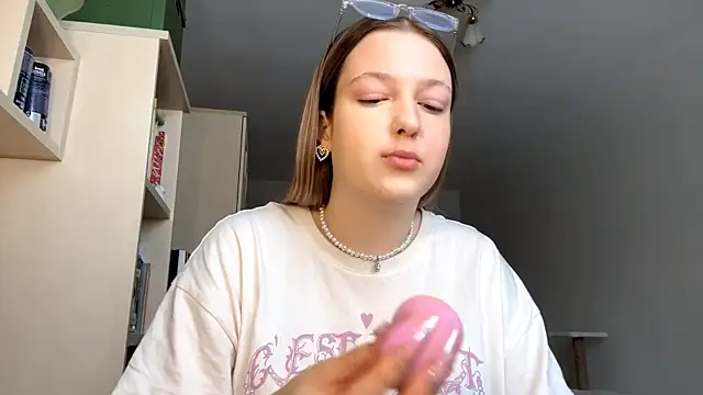 JammieMickiewicz online show from February 24, 2026, 8:12 am