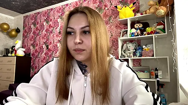 TraciBallena online show from February 6, 2026, 9:12 am