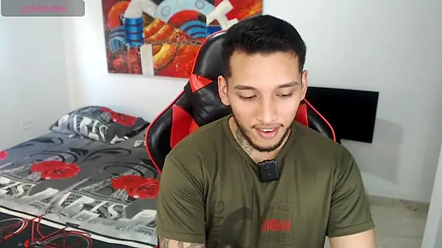 EvanVelvet online show from March 1, 2026, 9:39 pm