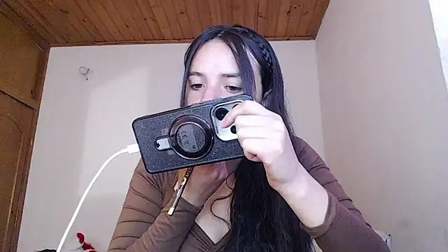 Shanel Lozano online show from May 31, 2026, 4:03 pm