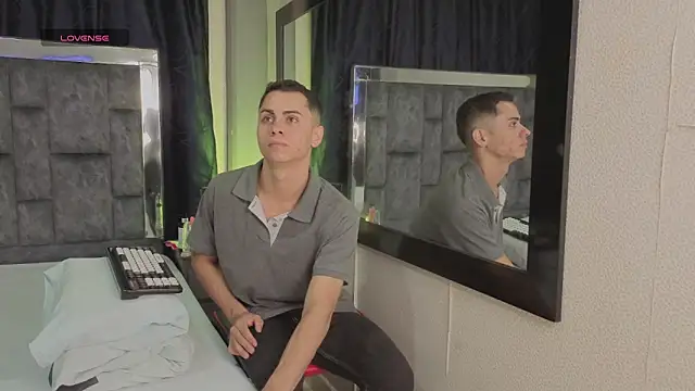 LeoMonnroe online show from March 15, 2026, 5:30 pm