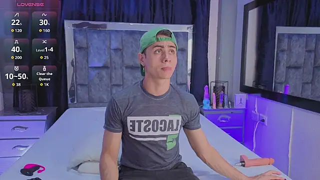 LeoMonnroe online show from April 10, 2026, 7:18 pm