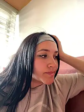 Veronica Wins  online show from February 16, 2026, 6:26 pm