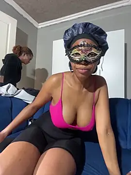 CreamyCupCake 96 online show from May 9, 2026, 12:32 pm