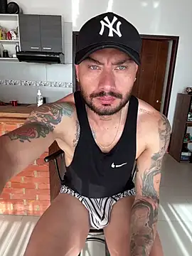 FrancoRossi  online show from February 5, 2026, 1:27 pm