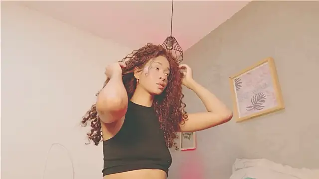 Snapshot of lanahill11 chatting on February 12, 2026, 1:44 am lanahill11 online show from February 12, 2026, 1:44 am