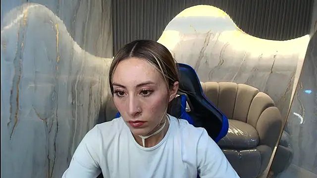 katalina r  online show from February 24, 2026, 3:15 am