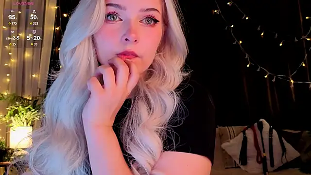 Snapshot of ShyniAlice chatting on June 20, 2026, 4:04 am ShyniAlice online show from June 20, 2026, 4:04 am