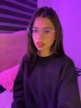 willowharper  online show from January 14, 2026, 2:06 am