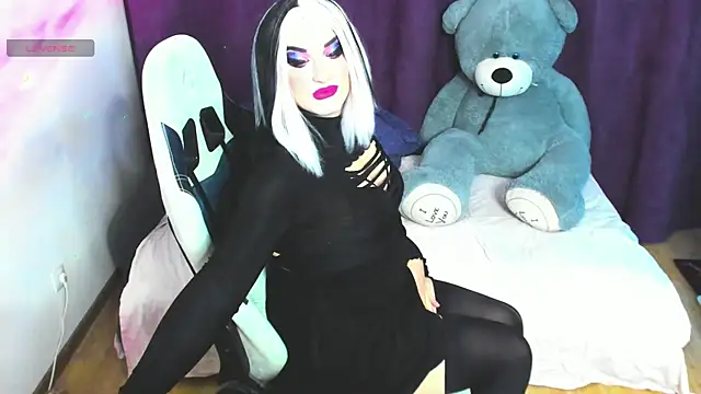 Snapshot of sexxx-queen chatting on May 1, 2026, 10:25 pm sexxx-queen online show from May 1, 2026, 10:25 pm