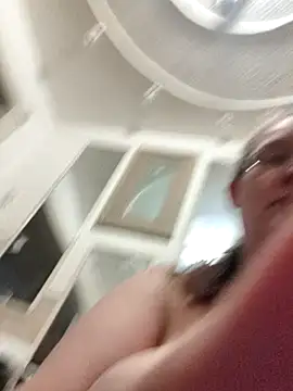 Snapshot of wetMoneybags chatting on February 7, 2026, 2:59 am wetMoneybags online show from February 7, 2026, 2:59 am