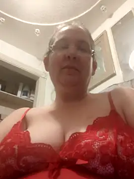 Snapshot of wetMoneybags chatting on February 8, 2026, 6:06 am wetMoneybags online show from February 8, 2026, 6:06 am