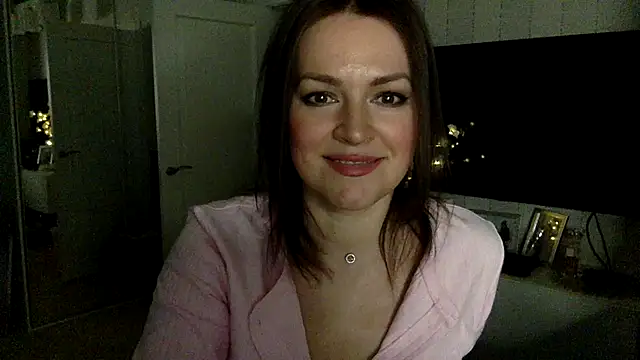 Ivoryne online show from March 7, 2026, 12:07 am