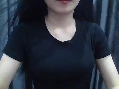 Snapshot of berry_alma06 chatting on July 15, 2026, 2:33 pm berry alma06 online show from July 15, 2026, 2:33 pm