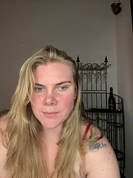 SexyBlondJoanna online show from February 6, 2026, 10:02 pm