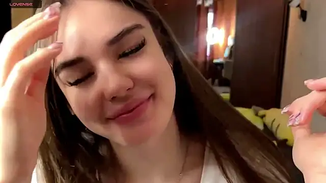 LubaSeirers online show from April 10, 2026, 3:17 pm