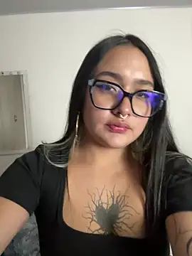 Snapshot of Diosa_lunar1 chatting on July 11, 2026, 2:14 am Diosa lunar1 online show from July 11, 2026, 2:14 am