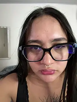 Snapshot of Diosa_lunar1 chatting on July 17, 2026, 2:40 am Diosa lunar1 online show from July 17, 2026, 2:40 am