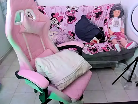 jenniferbodys online show from February 23, 2026, 8:17 pm