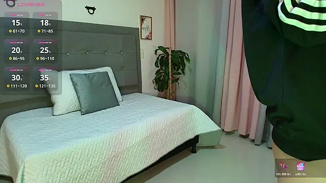 Natalye 23 online show from February 8, 2026, 3:10 am