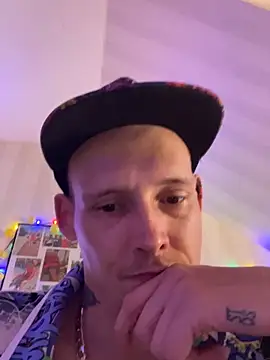 Donaldduck0069 online show from April 23, 2026, 7:16 pm