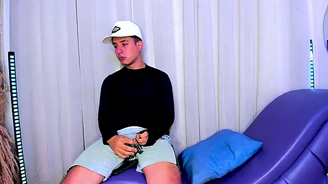 Snapshot of Yourslust_pleasure chatting on January 15, 2026, 12:43 pm Yourslust pleasure online show from January 15, 2026, 12:43 pm