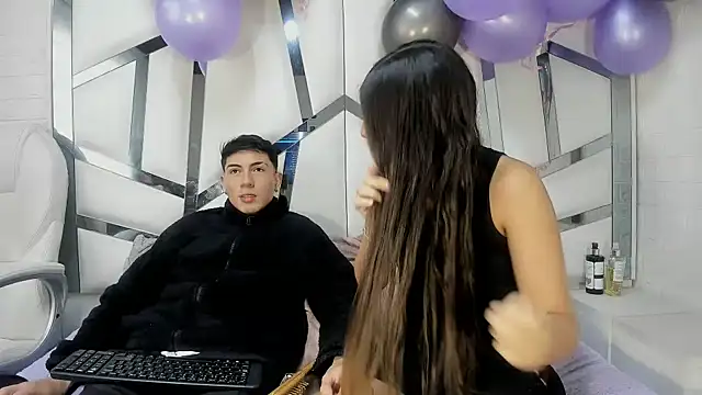 ScarlettAndLucas online show from February 3, 2026, 1:05 pm