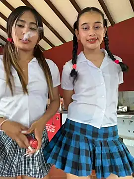 Snapshot of l0lita_emi chatting on January 31, 2026, 7:11 pm l0lita emi online show from January 31, 2026, 7:11 pm