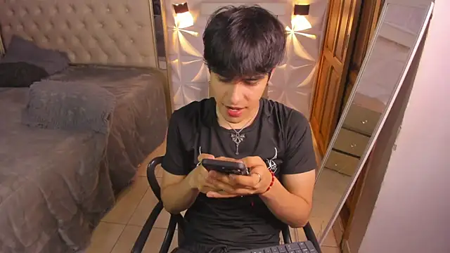 IamJuanJoc online show from April 10, 2026, 3:56 am