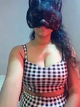 cutehotwife online show from April 19, 2026, 6:21 pm