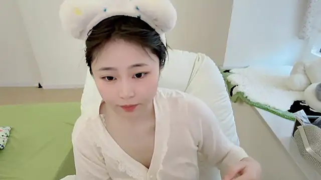 Onefiona online show from March 30, 2026, 6:47 am