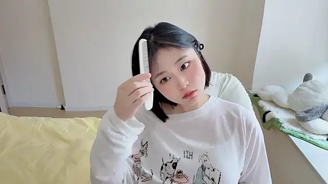 Onefiona online show from April 10, 2026, 4:39 am