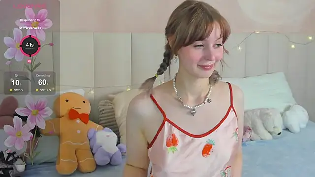 Snapshot of AdeleSilvy chatting on June 26, 2026, 1:43 am AdeleSilvy online show from June 26, 2026, 1:43 am
