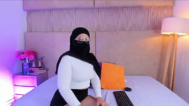 Snapshot of _Farahh_ chatting on January 13, 2026, 11:48 am Farahh online show from January 13, 2026, 11:48 am