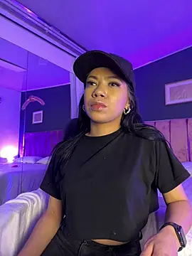 Snapshot of Little_Lexyy chatting on July 18, 2026, 5:33 am Little Lexyy online show from July 18, 2026, 5:33 am