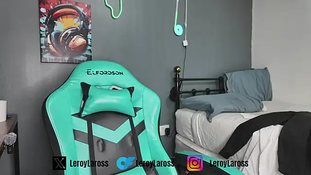 l-laross online show from May 16, 2026, 2:27 pm