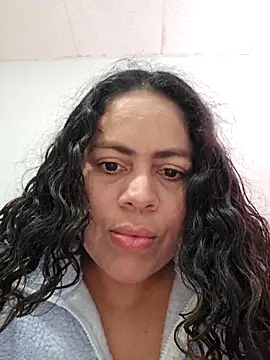  Zhamira online show from February 6, 2026, 3:59 pm