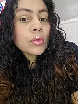  Zhamira online show from February 9, 2026, 2:32 pm