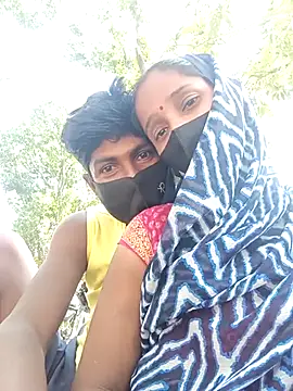 Shivanisingh4 online show from April 14, 2026, 9:26 am