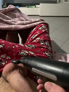 Snapshot of Buenoboss chatting on February 6, 2026, 8:23 pm Buenoboss online show from February 6, 2026, 8:23 pm